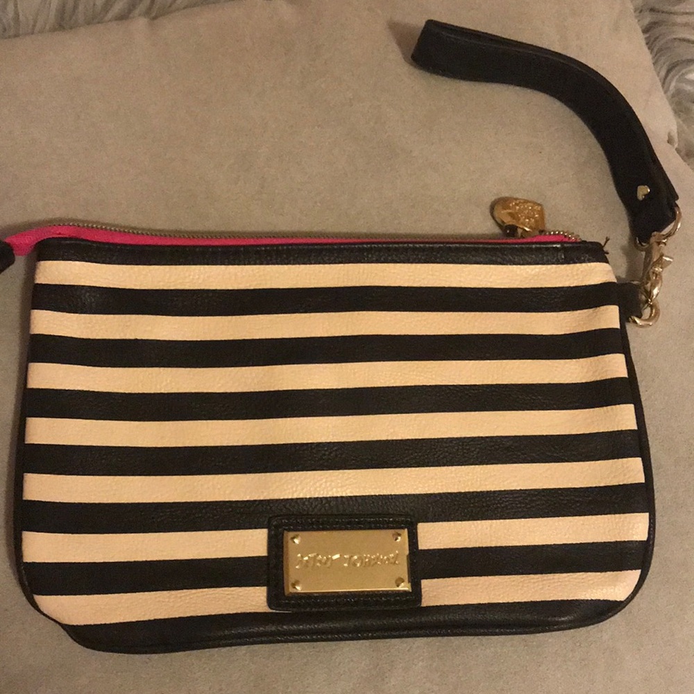 BETSEY JOHNSON WRISTLET
